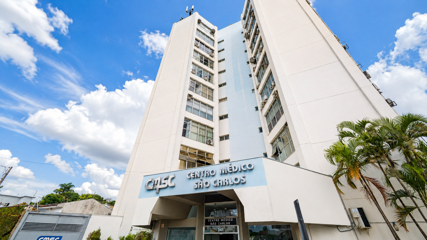 Fachada do Centro Médico São Carlos, onde fica a unidade SerAudi São Carlos